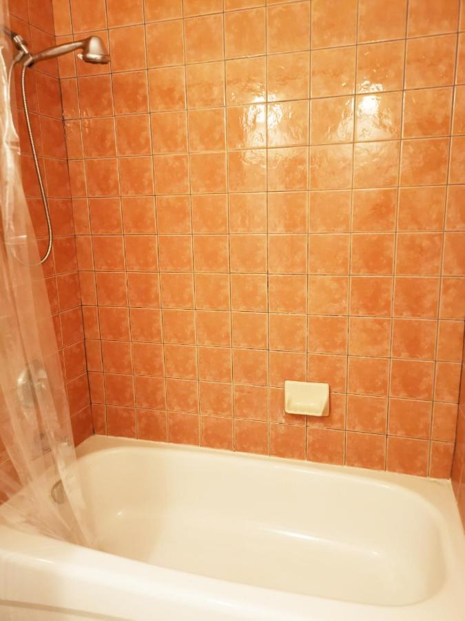 Apartamento Cozy Private Rm Heart Of North York Free Parking Full Kitchen Close To Downtown Toronto Exterior foto