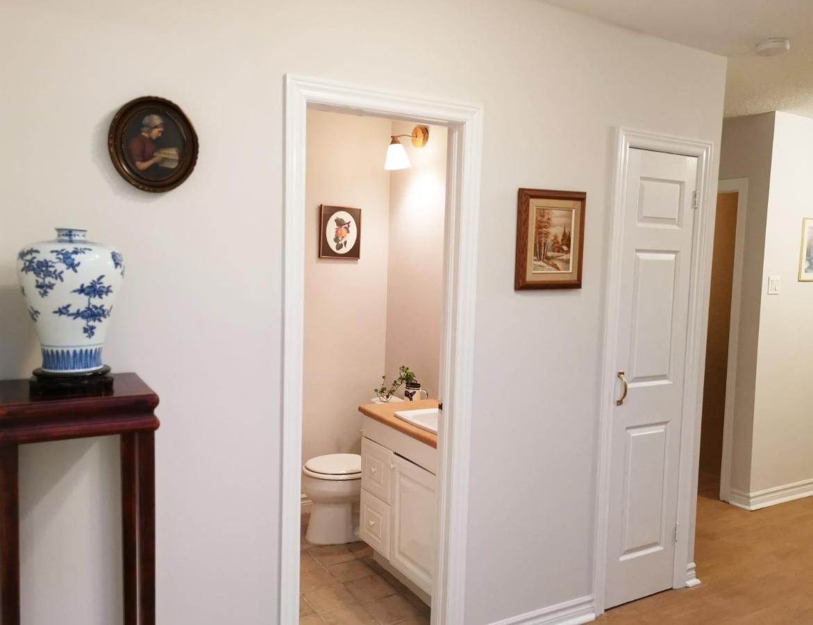Apartamento Cozy Private Rm Heart Of North York Free Parking Full Kitchen Close To Downtown Toronto Exterior foto