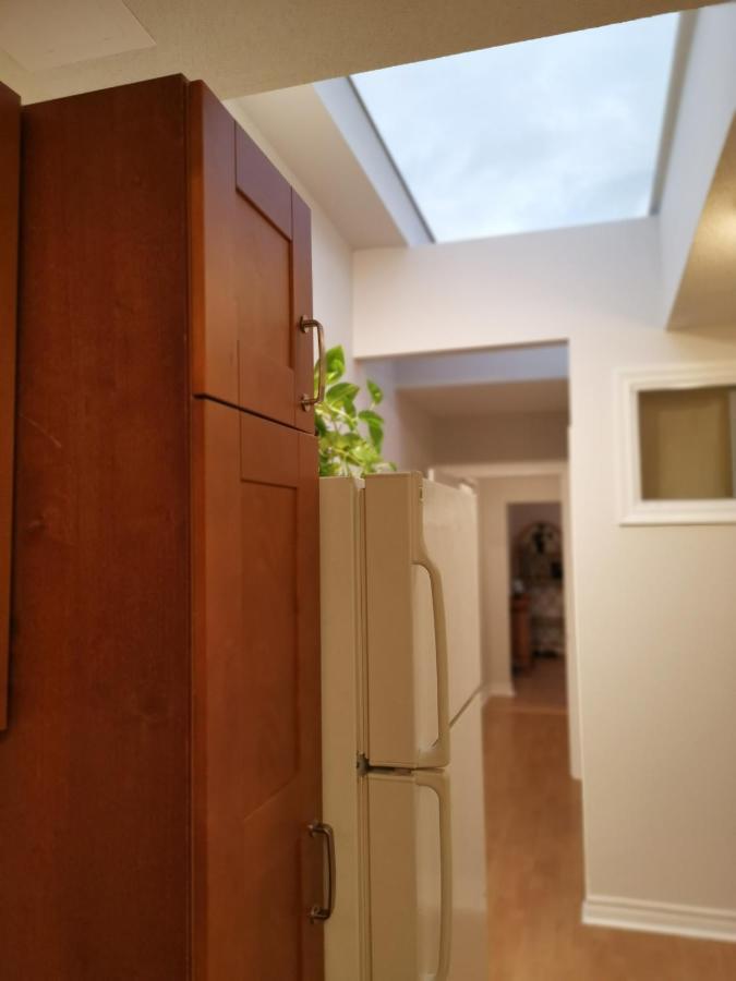 Apartamento Cozy Private Rm Heart Of North York Free Parking Full Kitchen Close To Downtown Toronto Exterior foto